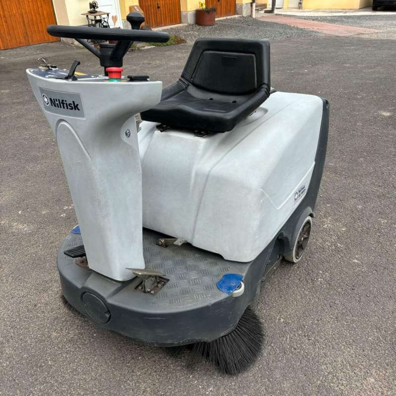 NILFISK SR1000S (1)